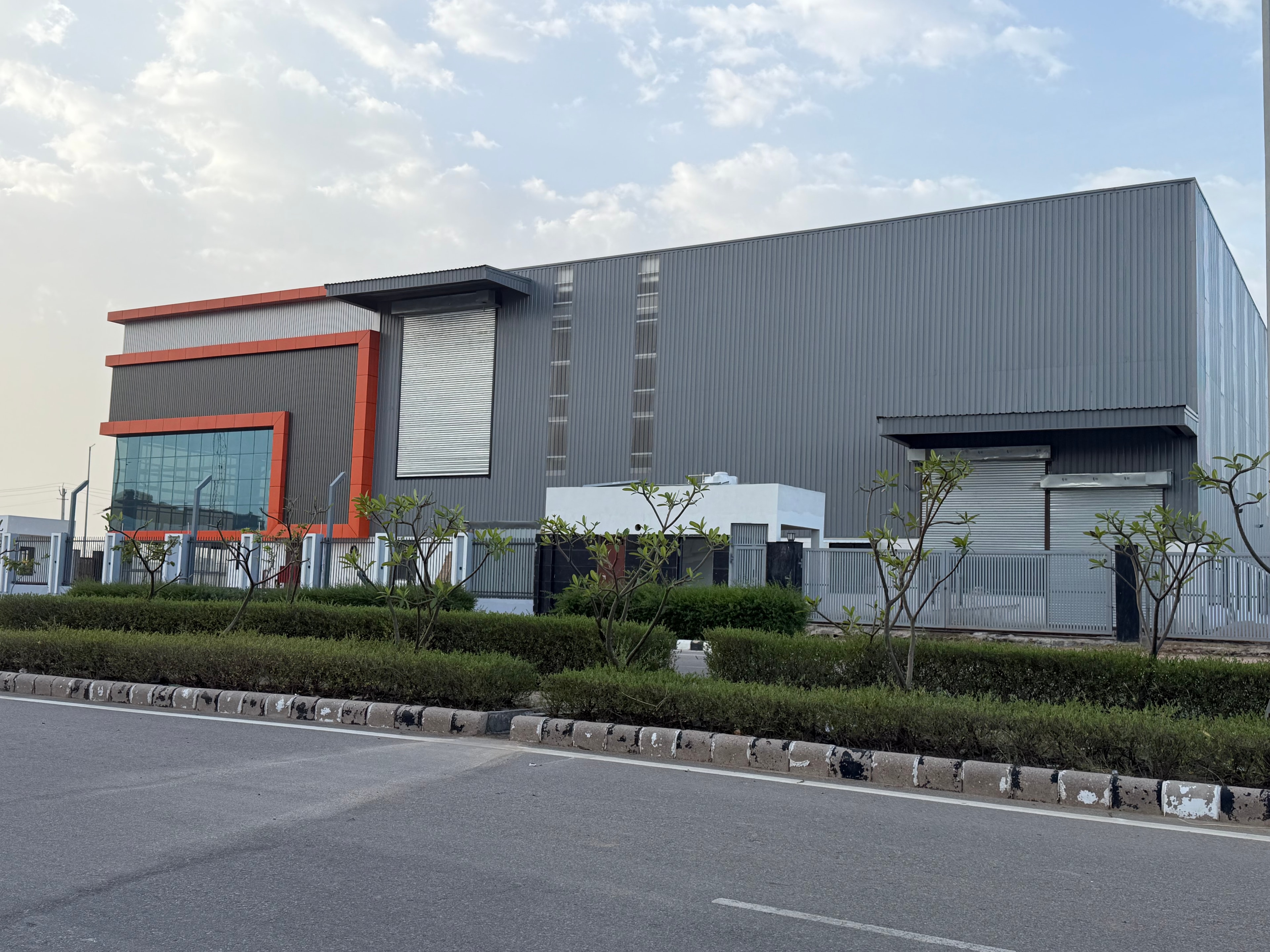 Warehouse and office facility at Reliance MET City